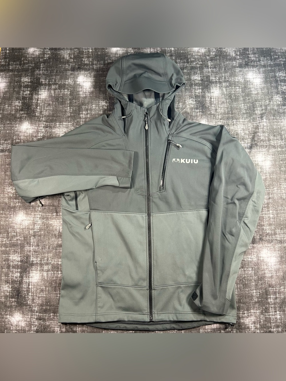 KUIU Axis Hybrid Hooded Hunting Jacket Mens Large Gray Thermal Fleece Dermizax